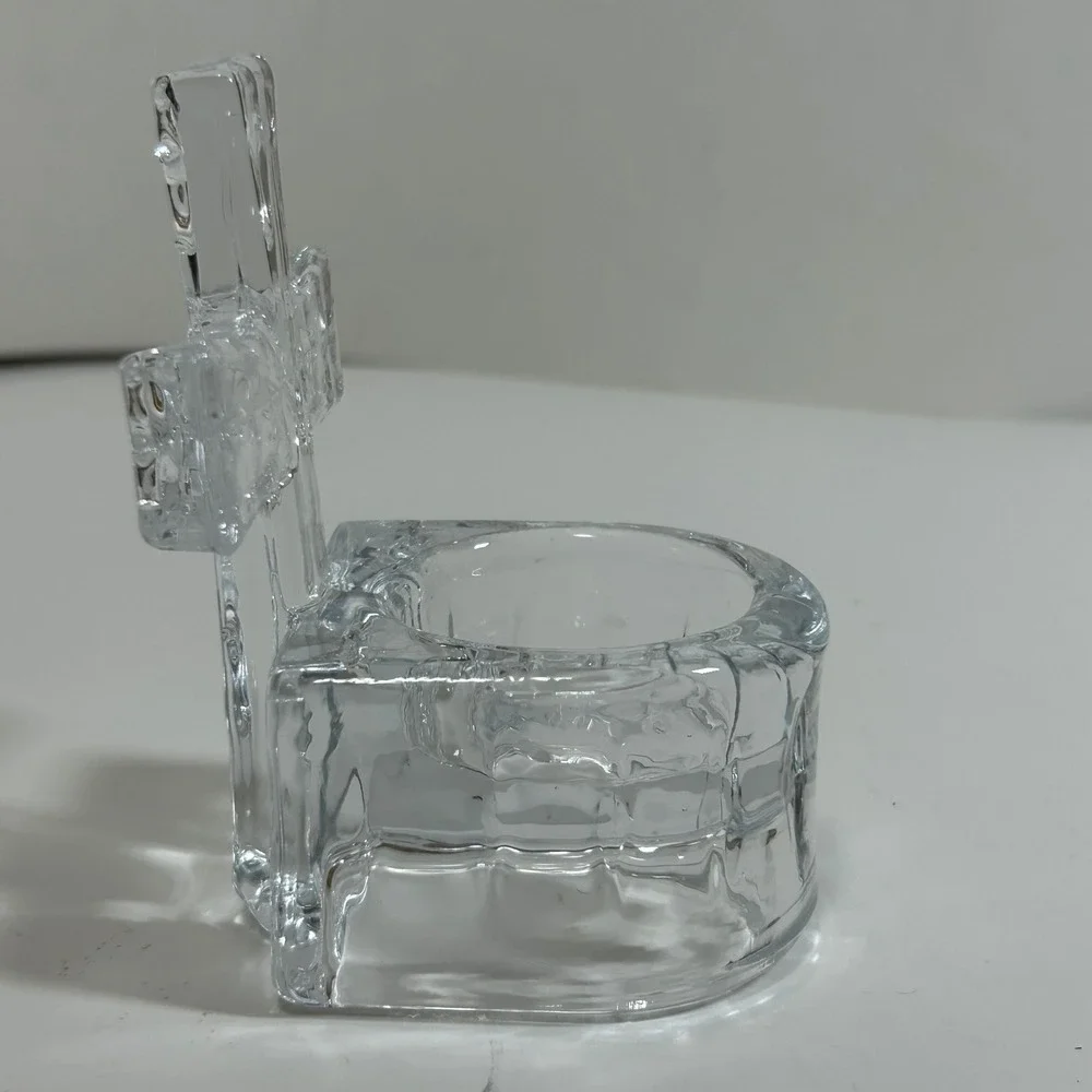 Unbranded clear glass